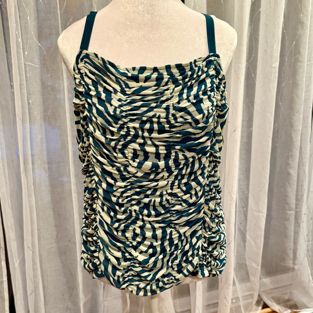 NWT Torrid Cami‎ Stretch Mesh Cropped Shirred Zebra Teal & White Sz 1 1X 14-16